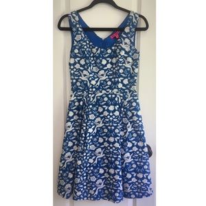 Betsey Johnson Blue Embroidered Dress💙